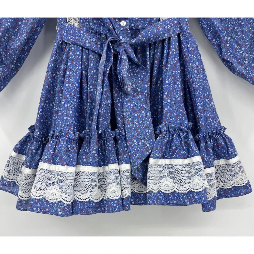 Vintage Mini World Girls Full Circle Floral and Lace Dress Size 4 Cottagecore